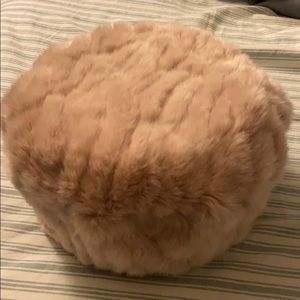 Faux fur bucket hat (Never worn)